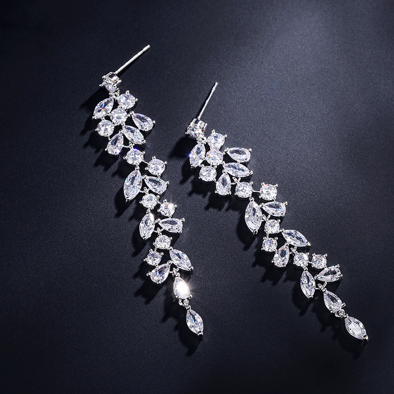 Dangle Chandelier ZAKOL Fashion Cubic Zirconia Leaf Long Earrings for Elegant Women White Leaves Drop Earring Bridal Wedding Jewelry 230804