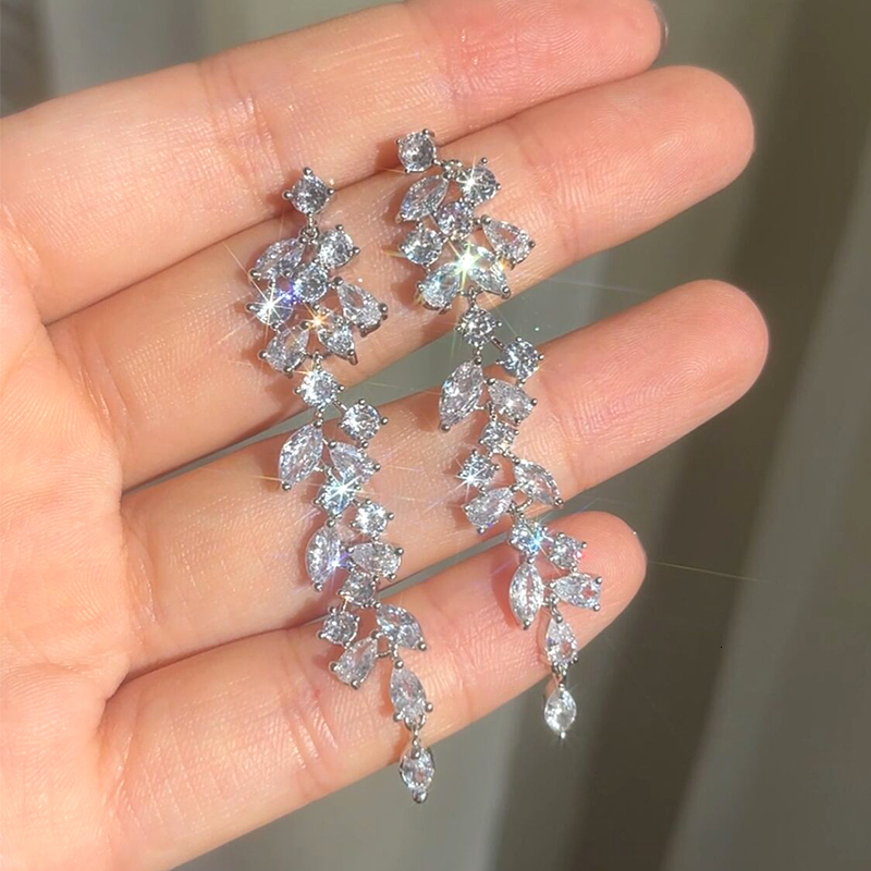 Dangle Chandelier ZAKOL Fashion Cubic Zirconia Leaf Long Earrings for Elegant Women White Leaves Drop Earring Bridal Wedding Jewelry 230804