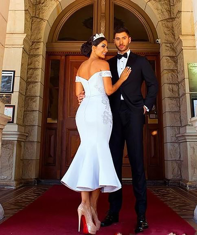 Modest Tea Length Mermaid Bridesmaids Dresses 2023 Off Shoulder Open Back High Appliques Short Country Maid Of Honor Party Prom Gowns Cheap