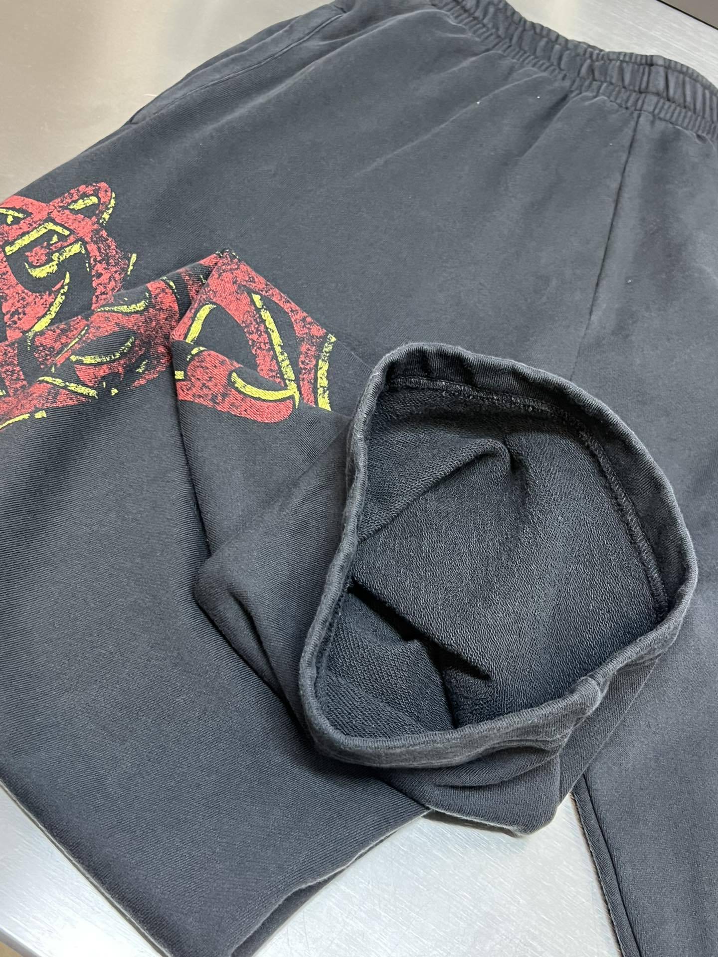 Original Pants 23SS New Inkjet Graffiti Printing Sports Pants Loose Fit Casual Pants Men Straight Pants Loose Men's Duty Trousers