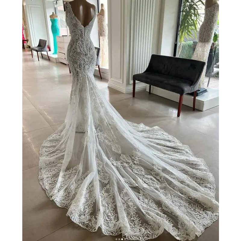 Chic Mermaid Wedding Gown - Lace Applique Detaig, V-Necke, Chapel Train, Open Back Design Vestidos Novia 6660312
