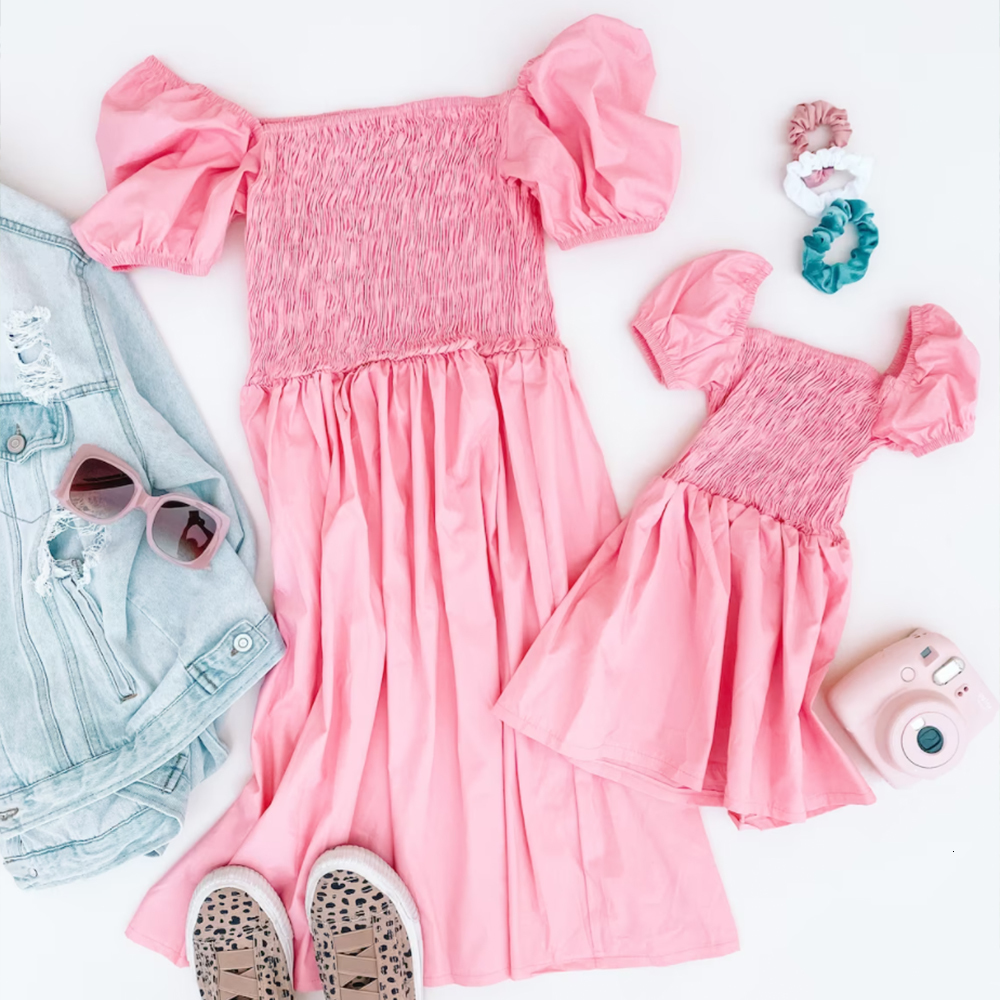 Family Matching Outfits Summer Mom and daughter family look Pink Bubble Short Sleeve Dress Mommy and me clothes Casual matching family outfits 230804