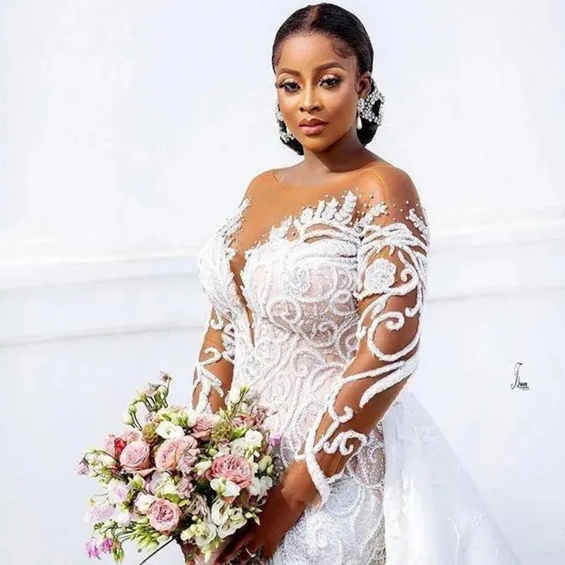 African Plus Size Lace Wedding Dresses 2024 Detachable Train Beaded Mermaid Bridal Gown Custom