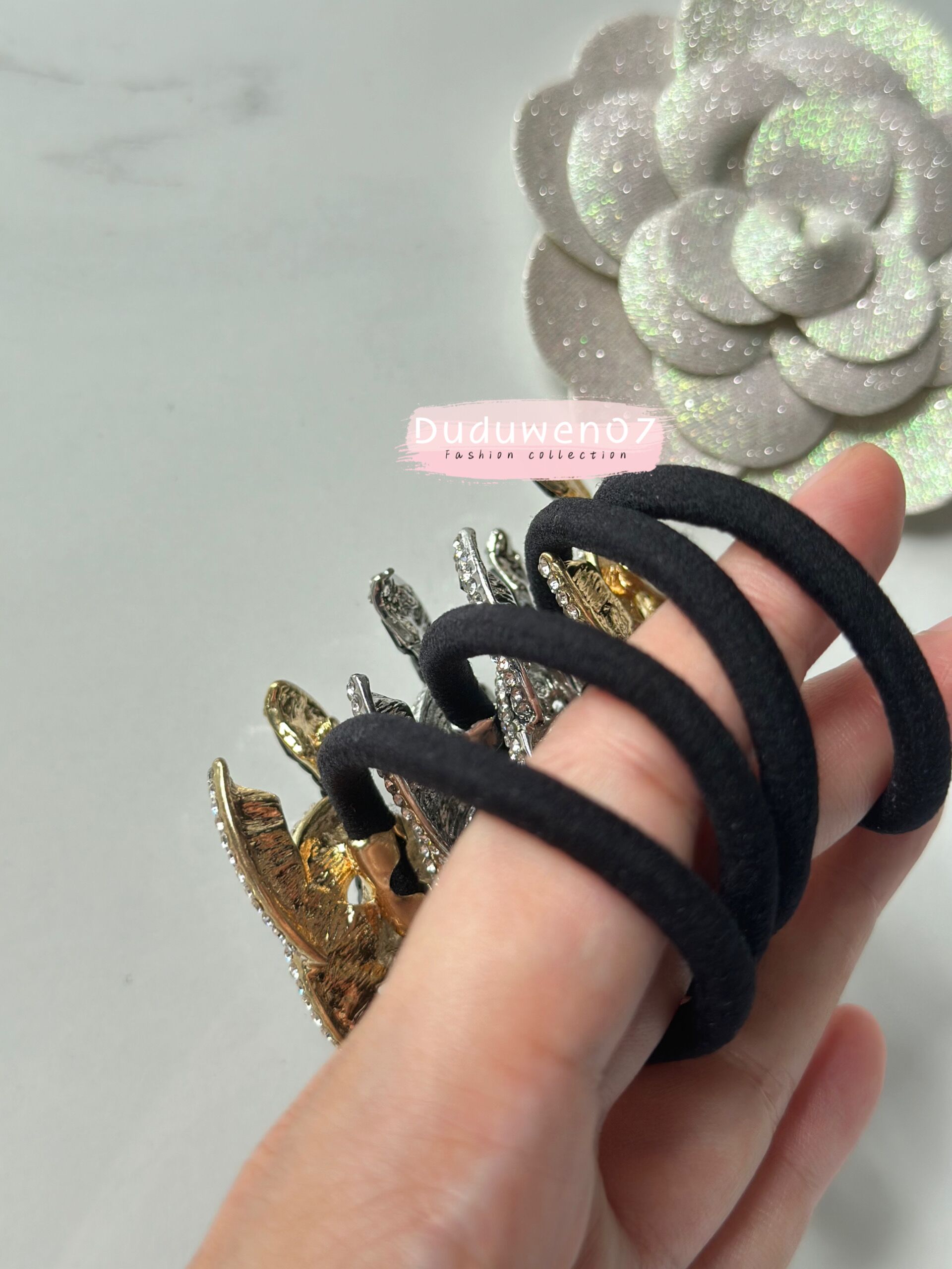 2023 fashion hair rubber band metal full stone C hair tie classic hair rope luxuryed accessries with parper card 3.5X4.5CM