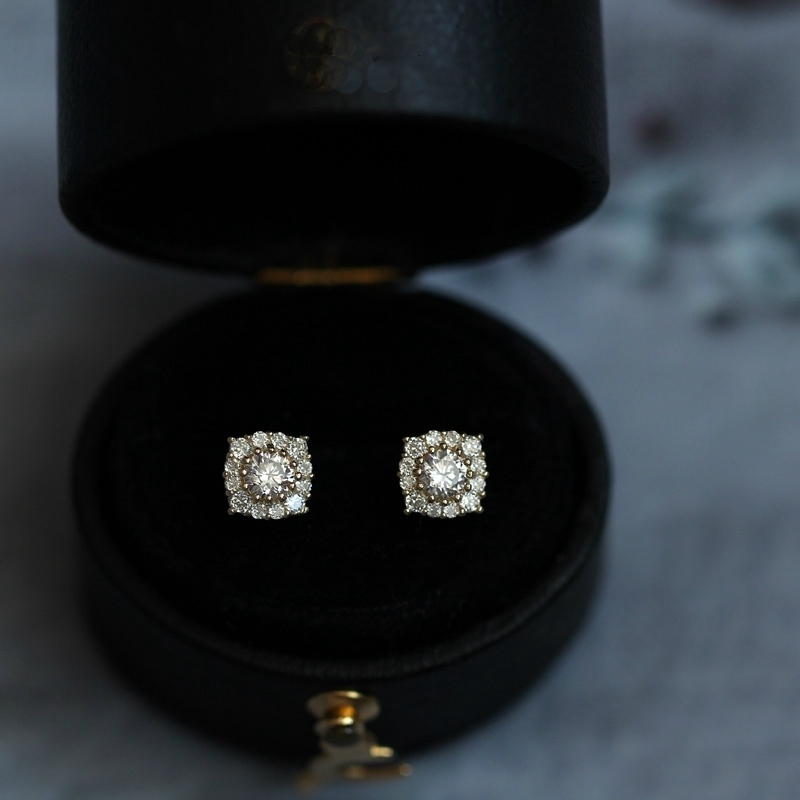 Stud GOLDtutu Gorgeous Block Pure 9k Gold Micro Inlaid with Zirconium Diamond Mini Court Style Japanese and Korean Earrings 230804