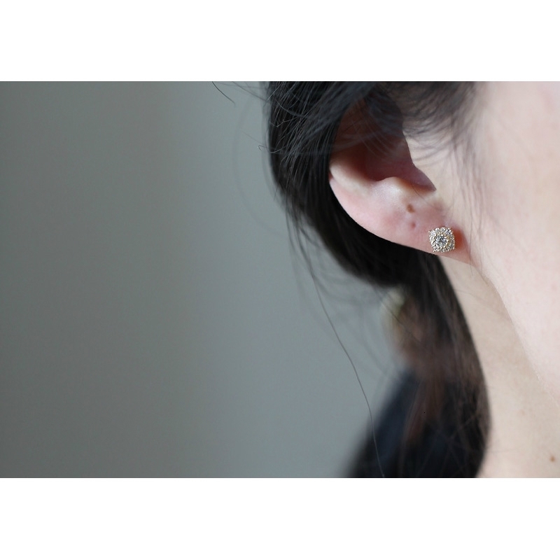 Stud GOLDtutu Gorgeous Block Pure 9k Gold Micro Inlaid with Zirconium Diamond Mini Court Style Japanese and Korean Earrings 230804