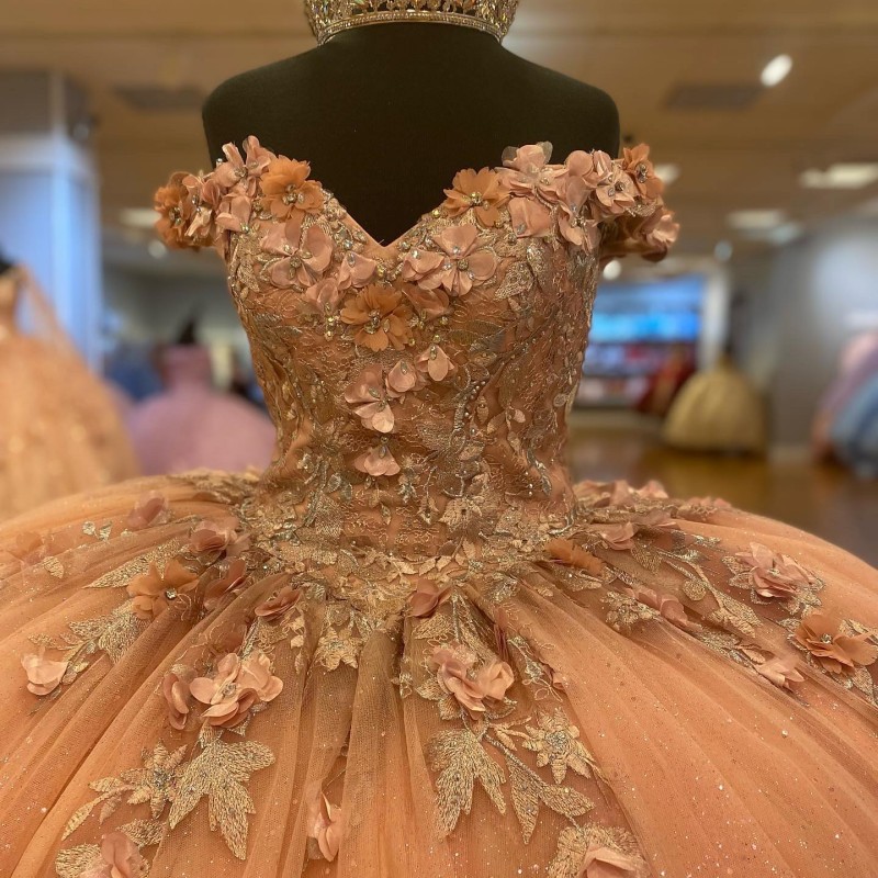 Gold Quinceanera Dresses Ball Gown 3D ral Appliques Lace Sleeveless Off Shoulder Handmade wers Sweet vestidos de 15 anos