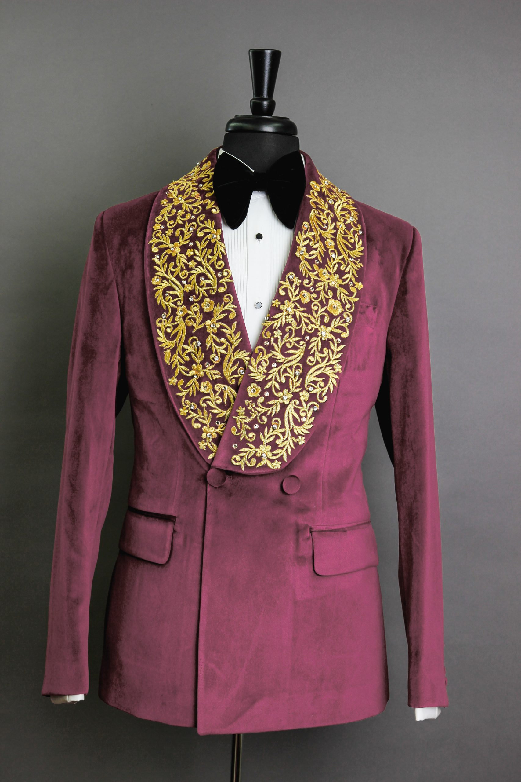Classic Men Wedding Suits Groom Wear Embroidery Shawl Lapel Tuxedos Business Party Blazer Costume Homme Only Coat