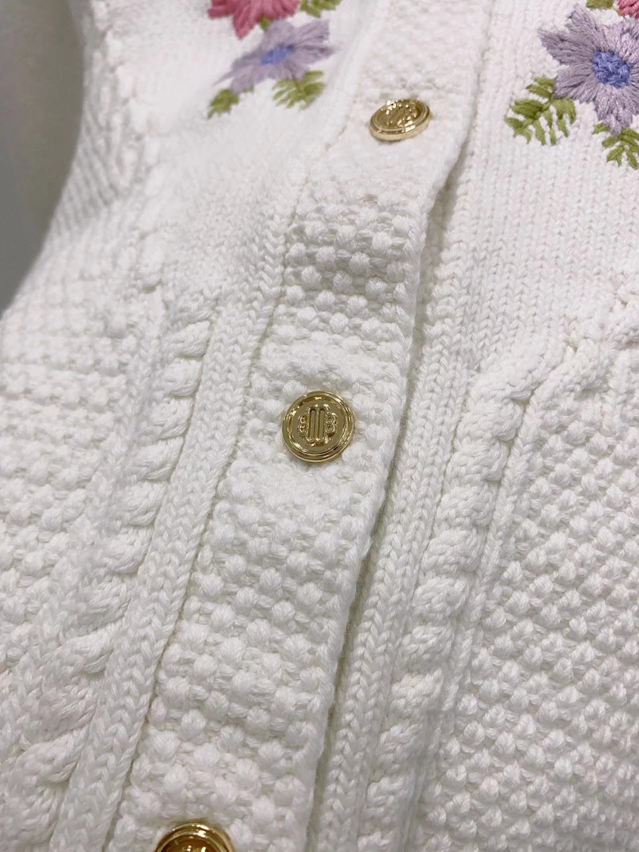 Maje sweet flower embroidery white knit cardigan