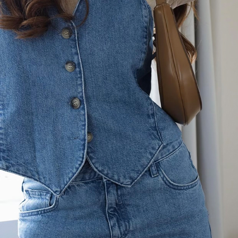 Women's Vests Denim Waistcoat Women Casual Sleeveless Jacket Chic Lady Denim Vest Female Clothing 230808