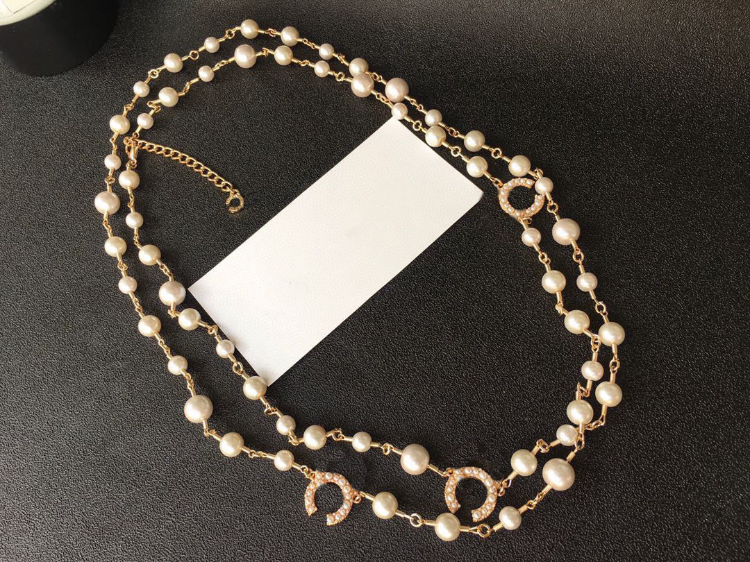 Women Pendant Necklaces ccity Autumn and Winter Pearl Sweater Chain gold long Choker Women Jewelry Designer Top quality Luxury Accessories 434