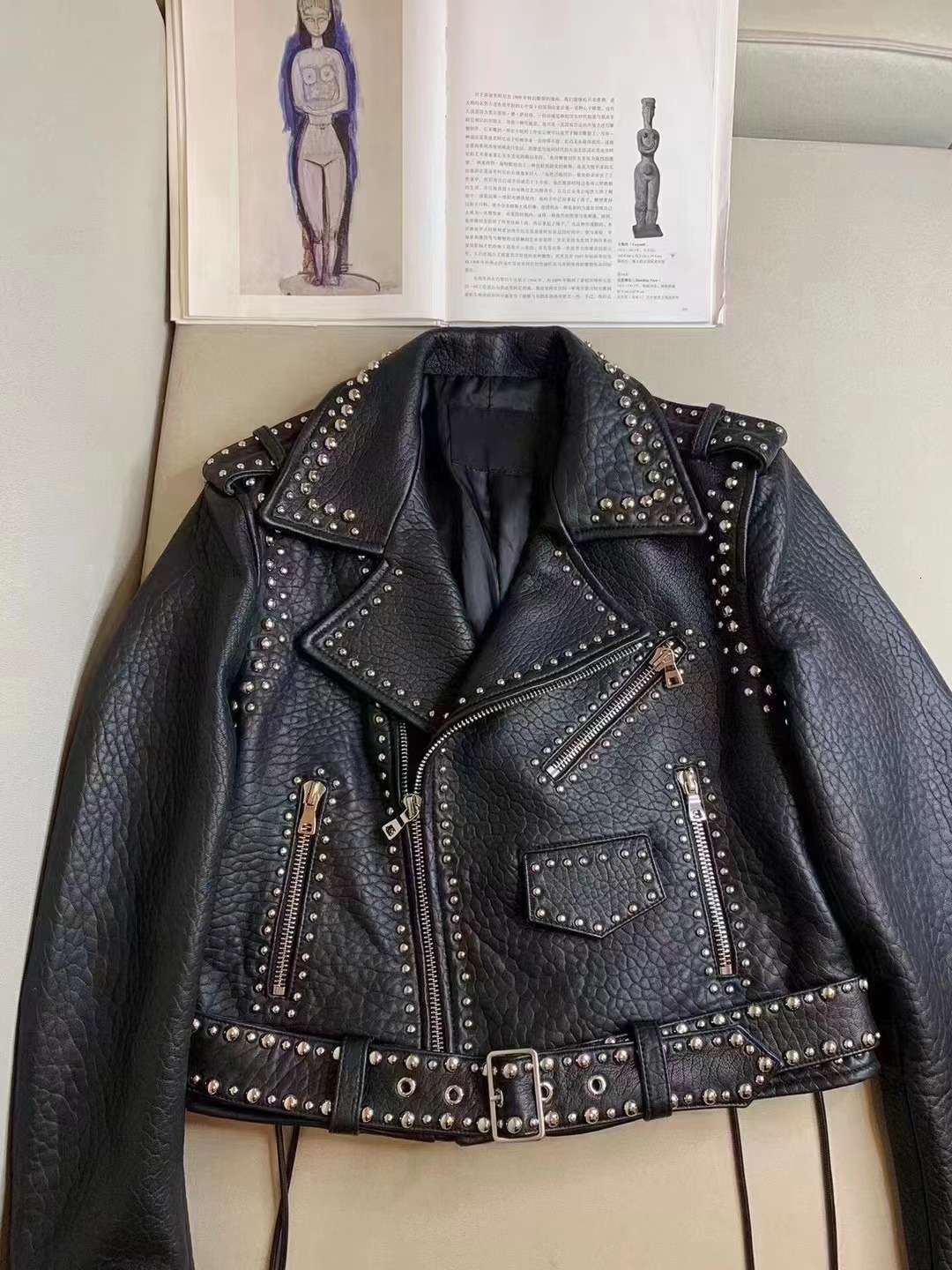 Womens Jackets Fasion Leather Rivets LongSleeved Motorcycle Outdoor Streetwear Women Autumn Winter Vintage HighQuality Biker Jacket 230808