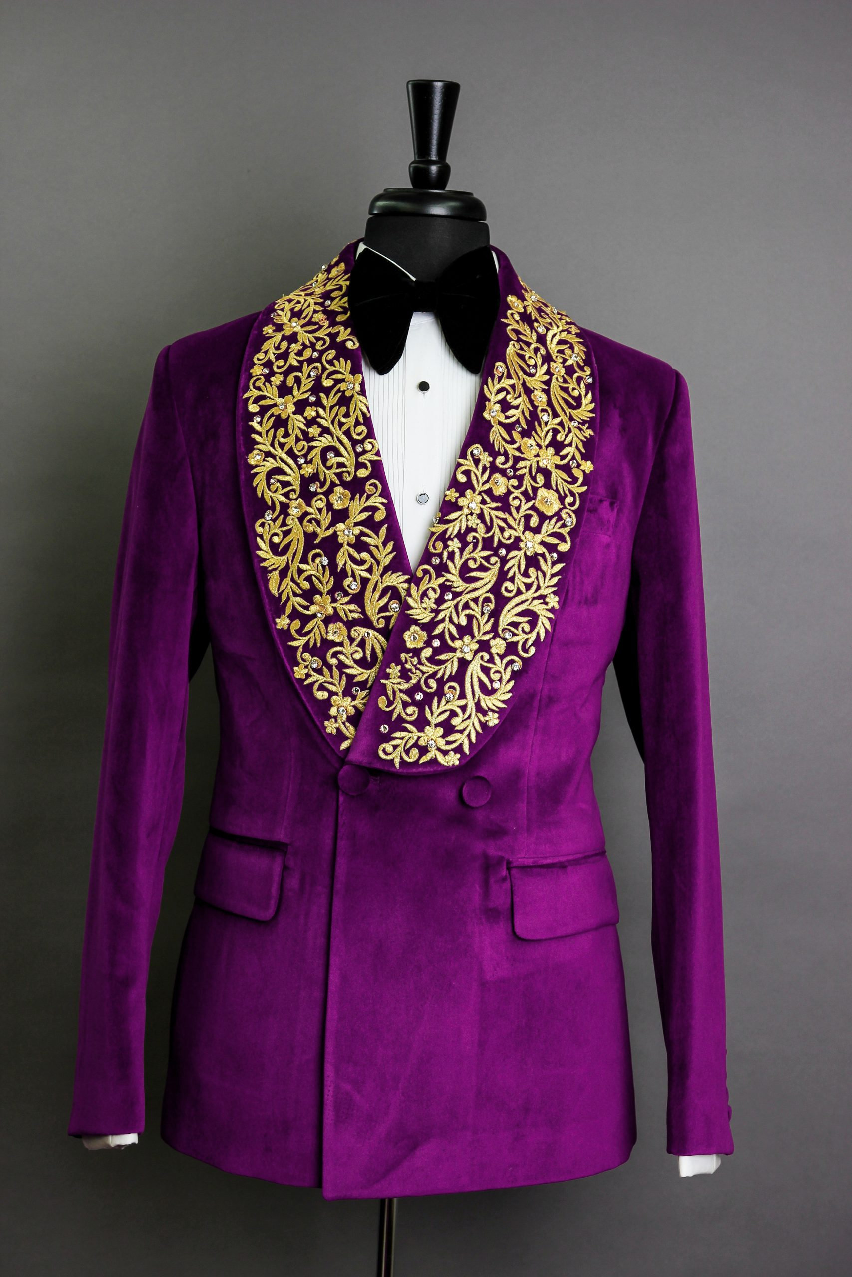 Classic Men Wedding Suits Groom Wear Embroidery Shawl Lapel Tuxedos Business Party Blazer Costume Homme Only Coat