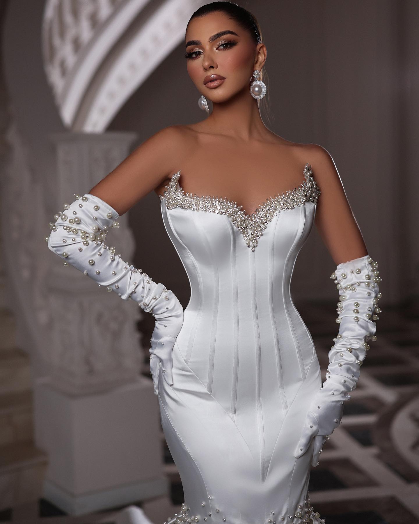Gorgeous Mermaid Dresses Pearls Sweetheart Bone Bodice Wedding Dress Satin Sweep Train Robe De Mariee Bridal Gowns 0515