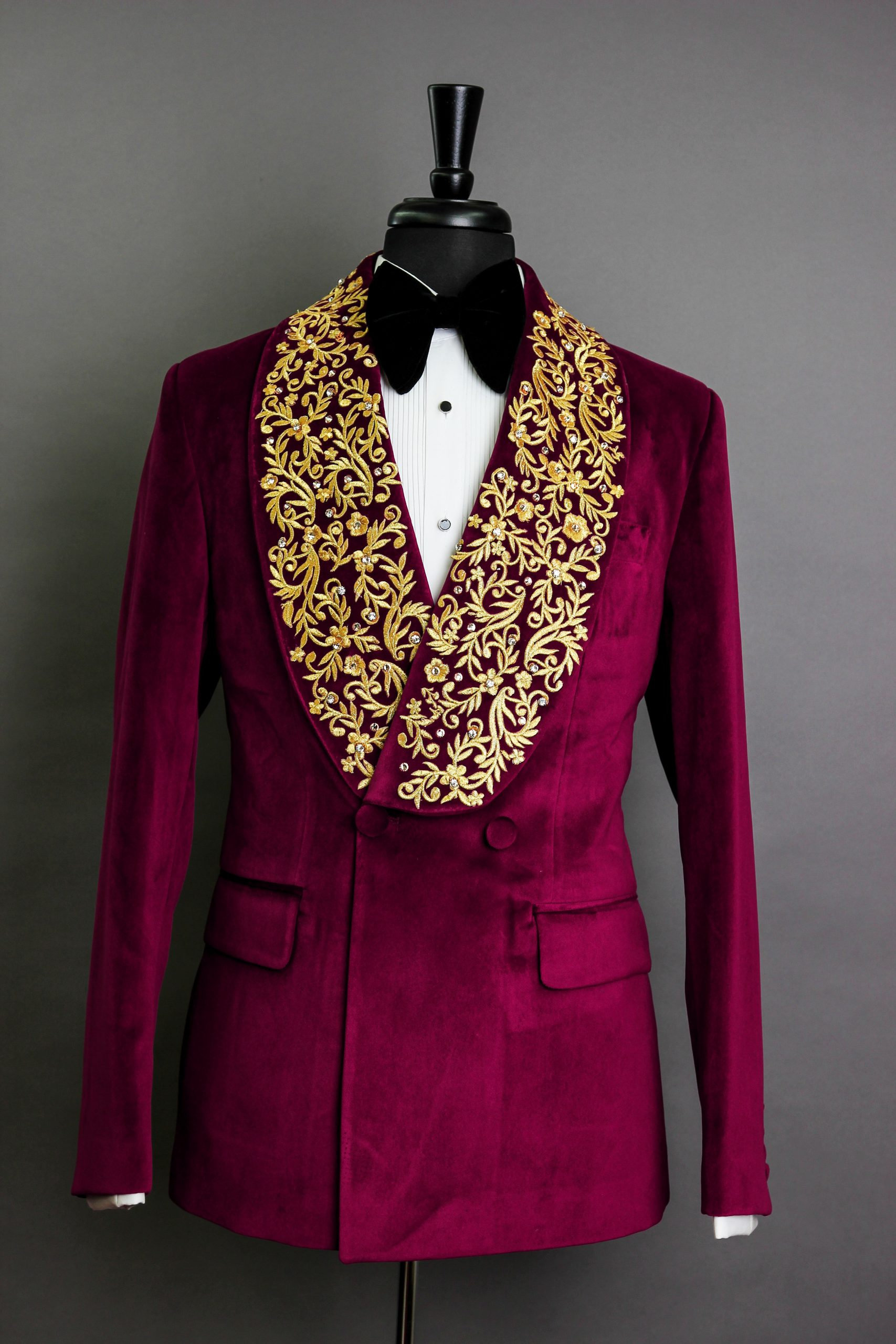 Classic Men Wedding Suits Groom Wear Embroidery Shawl Lapel Tuxedos Business Party Blazer Costume Homme Only Coat