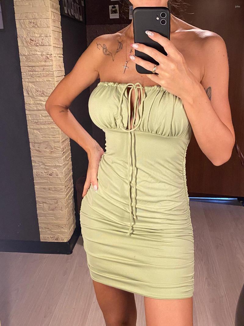 Casual Dresses 2023 Sexy Bandeau Halter Dress Pleated Ruched Summer Short Evening Party For Women Tight Club Mini Clubwear D046