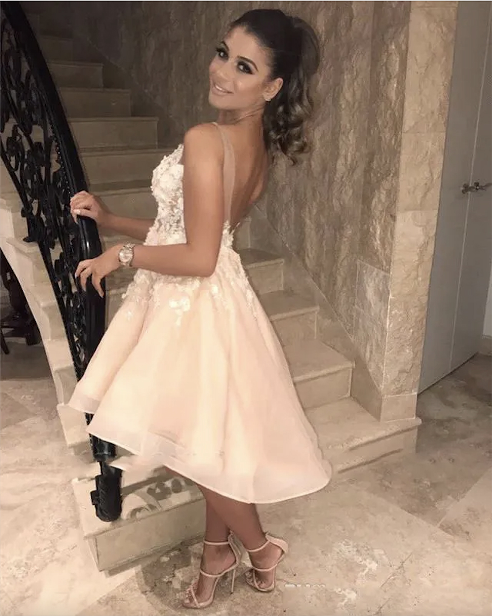 Sexy V Neck Lace Homecoming 2023 Tulle High Low Applique ALine Backless Knee Length Short Prom Dresses Vestidos De 0509