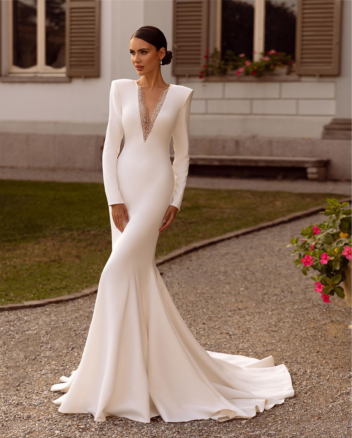 Elegant Mermaid Wedding Dress Satin V Neck Bridal Gowns Long Sleeve Beading Sweep Train Bride Dresses vestido de casamento