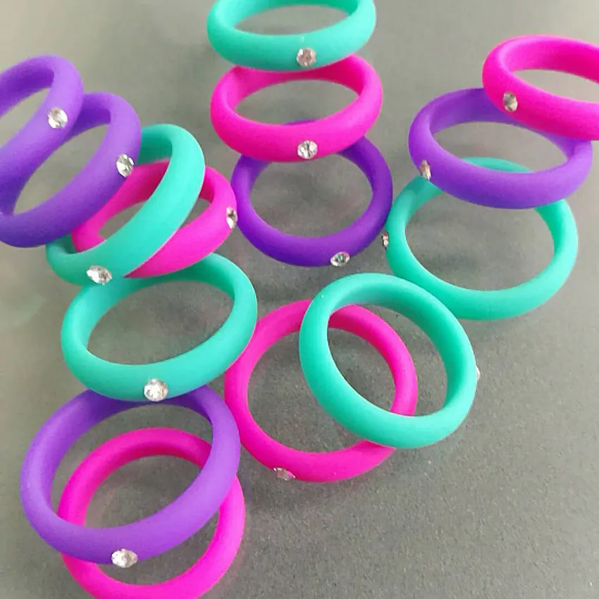 Silicone ring with rhinestone 5mm width Fashion Women Flexible Rubber Silicone Durable Wedding Ring Womens Jewelry Size 4 to 9ZZ