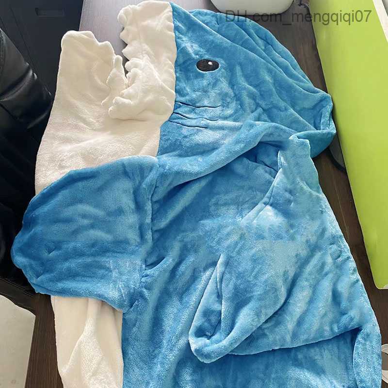 Blankets Swaddling Cartoon Shark Wearable Blanket Pajamas Children's Pajamas Parents' Hoodies Warm Flannel Blanket Autumn Fun Homewear Party