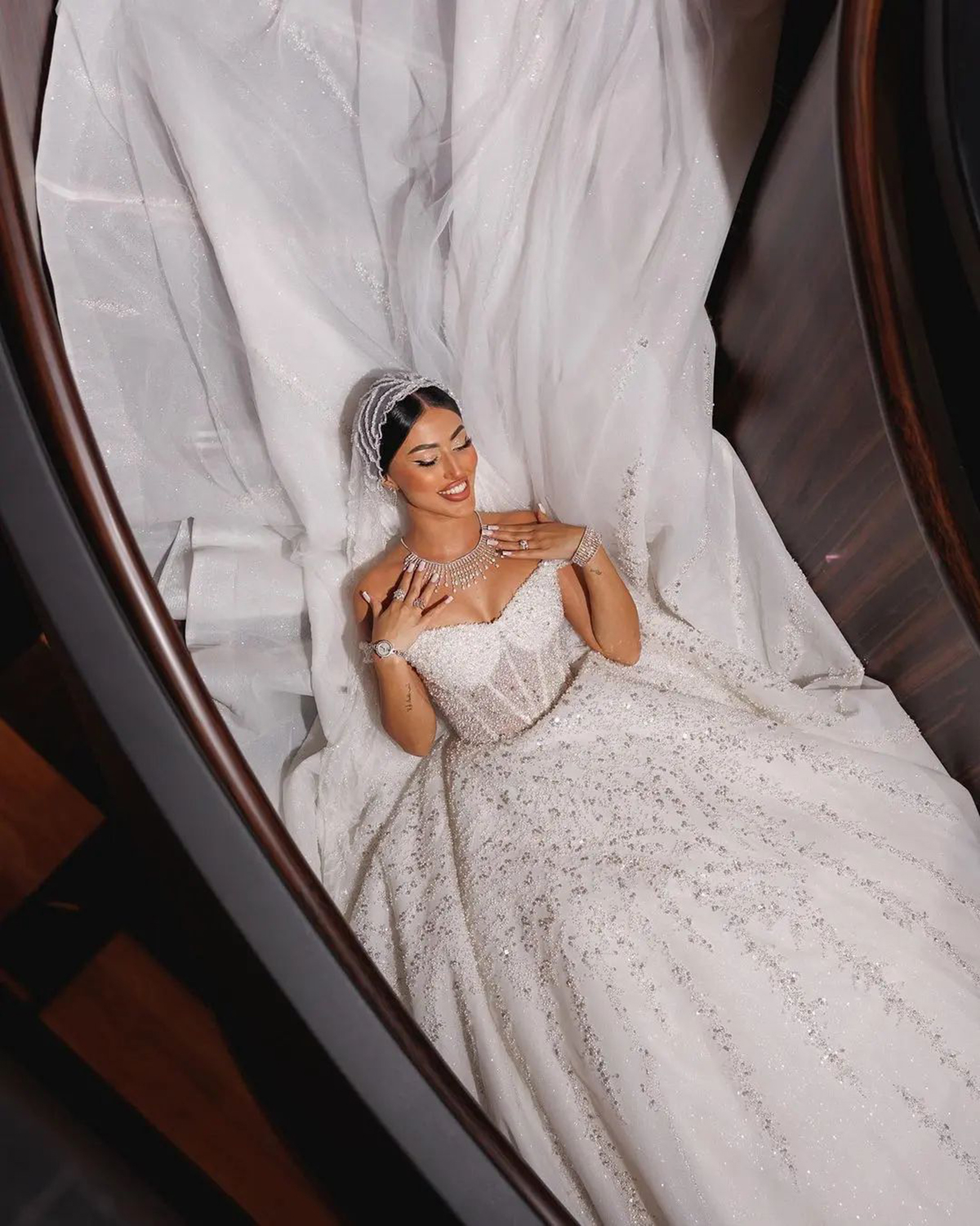 Fashion A line Wedding Dresses Off The Shoulder Dresses Sweep Floor Sequined vestidos de novia Custom Made