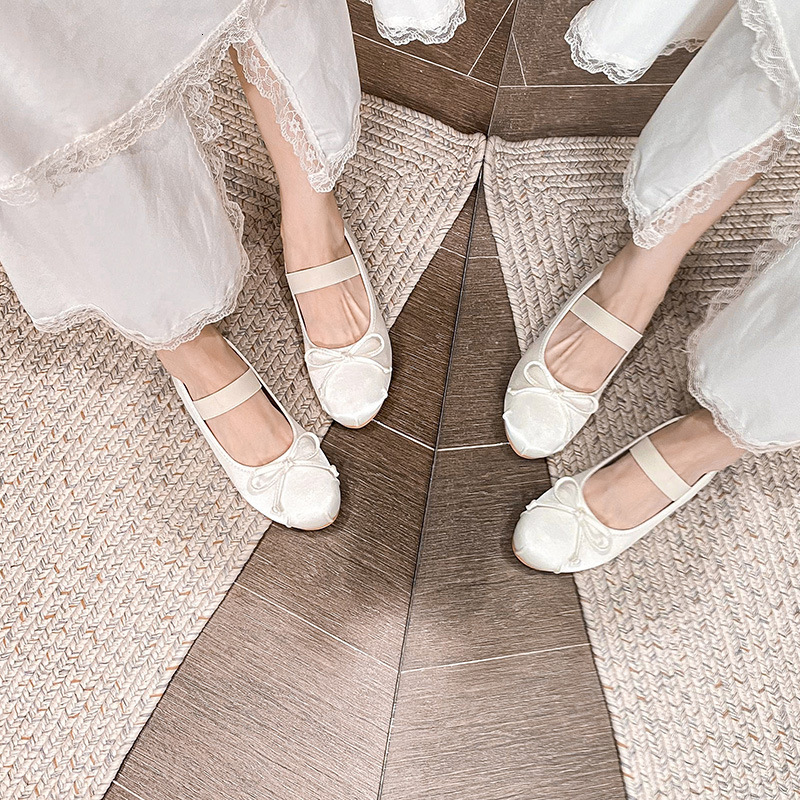 Dress Shoes Women's Mary Jane Shoes Round Toe Plus Size Women's Shoes Bow Silk Satin Ballet Flats Spring Autumn Flats Shoes Zapatos De Mujer