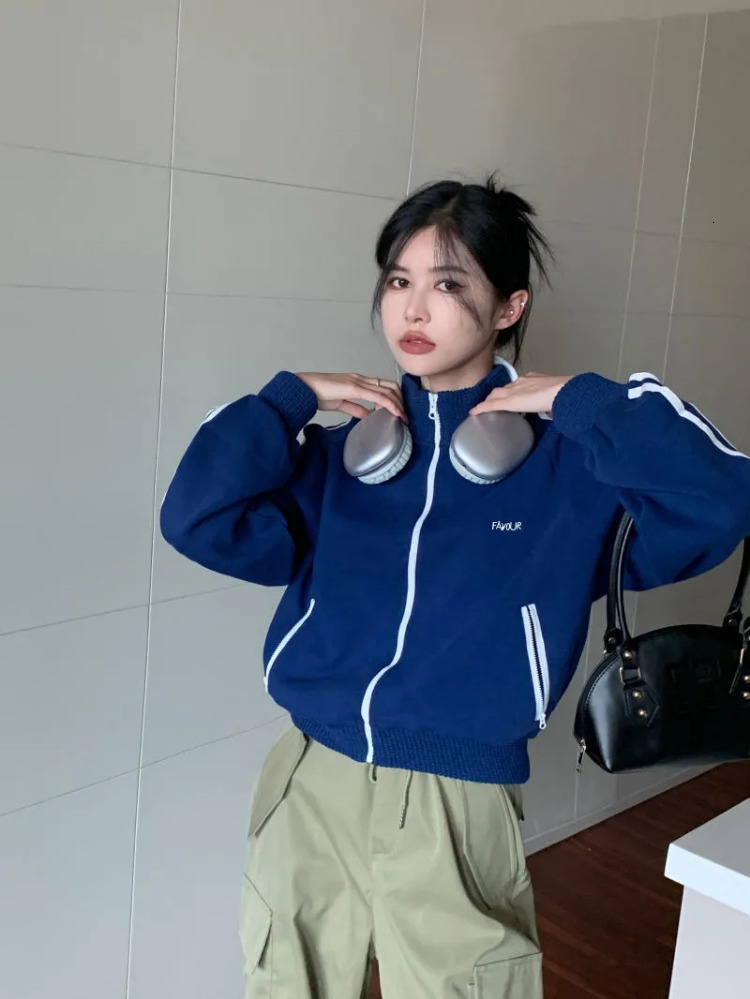 Womens Jackets Sports Cropped Jacket Women Harajuku Stripe Zipper Outwear College Style Casual Stand Collar Retro Autumn Coats 230808