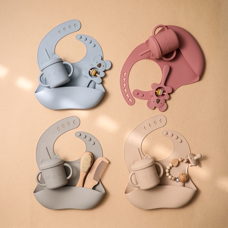 Baby Bottle 1 Set Cat Cup Toy Food Grade Silicone Bibs Rattle Bath Brush Products with Packing Box P ography Birthday Gifts 230808