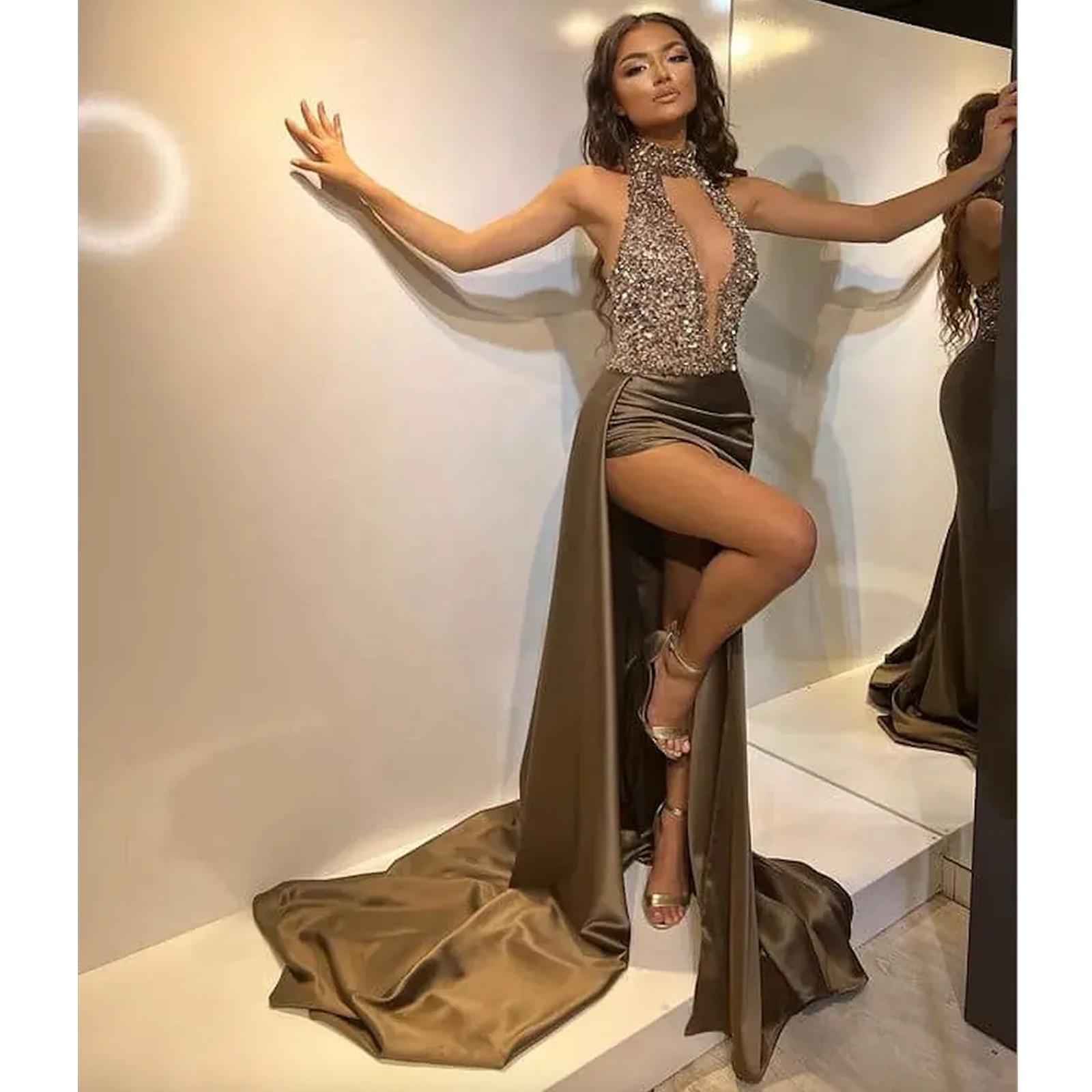 Prom Elegant Brown Dresses Halter Sequins Satin Evening Pleats Backless Split Formal Long Special Ocn Party Dress 2024 6660306