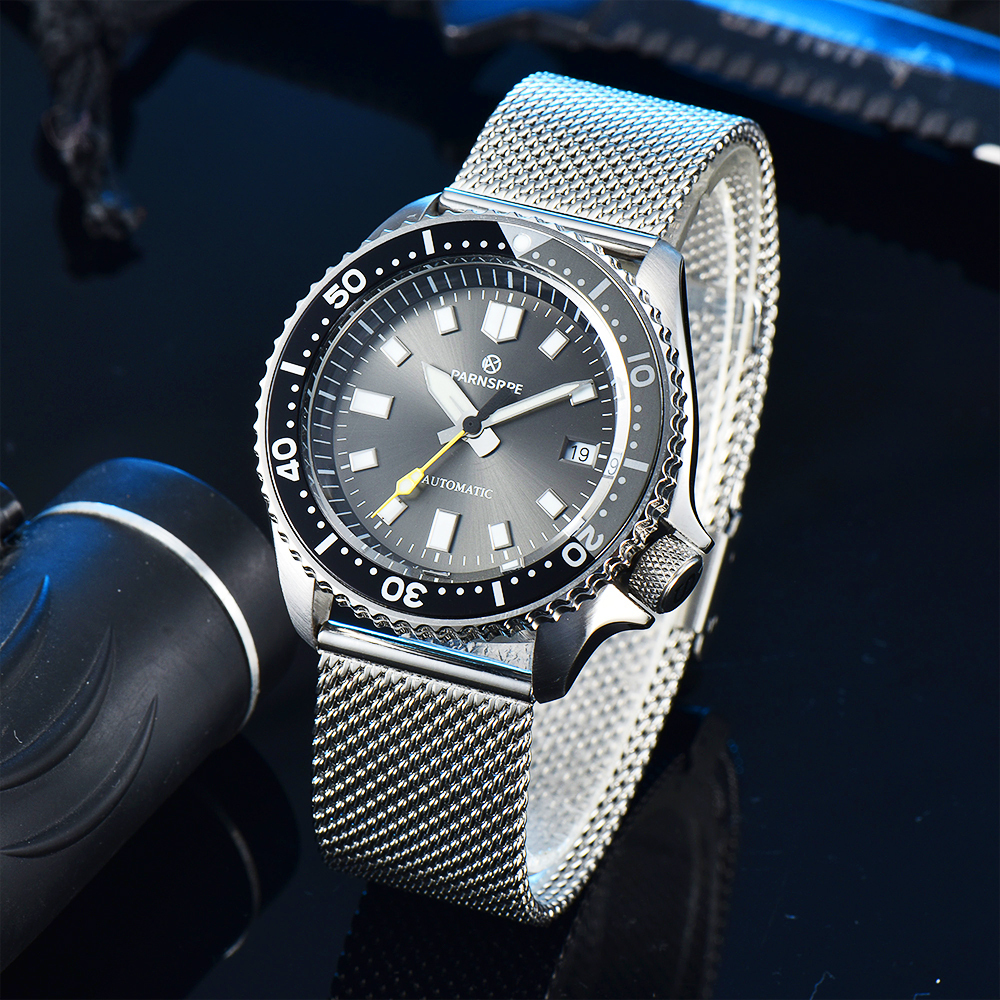 Wristwatches PARNSRPE SK007Series Men's Watch NH35AMovement Super Bright Large Luminous Dial Calendar Window Diver Automatic Mechanical 230809