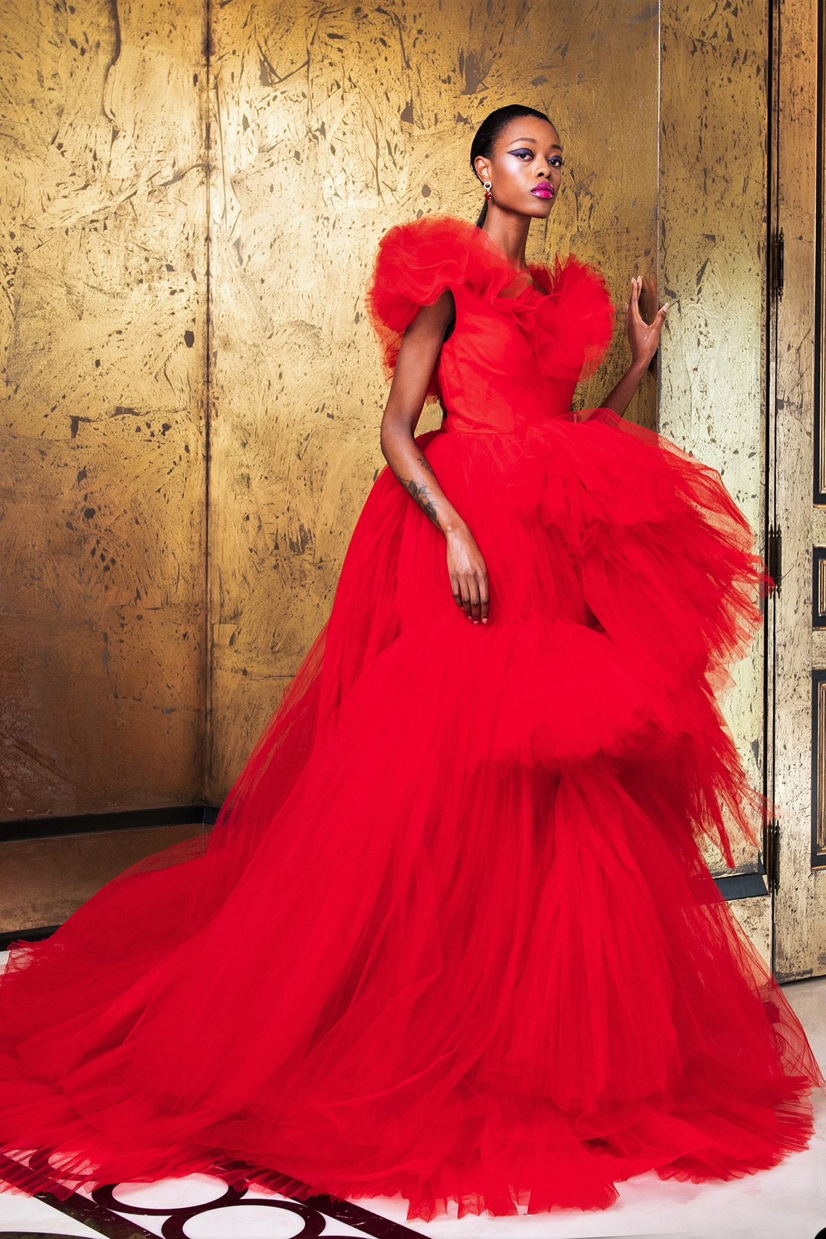 Red Prom Dresses Tiered Ruffles V Neck Evening Party Dress Short Sleeve Tulle Gowns Custom Made