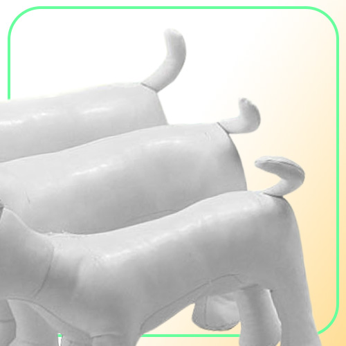 Cute New PVC Leather Dog Torsos Dog Models Dog Mannequins Leather Mannequin BlackWhite Standing Position Models dogs Pet toy 1set7689309