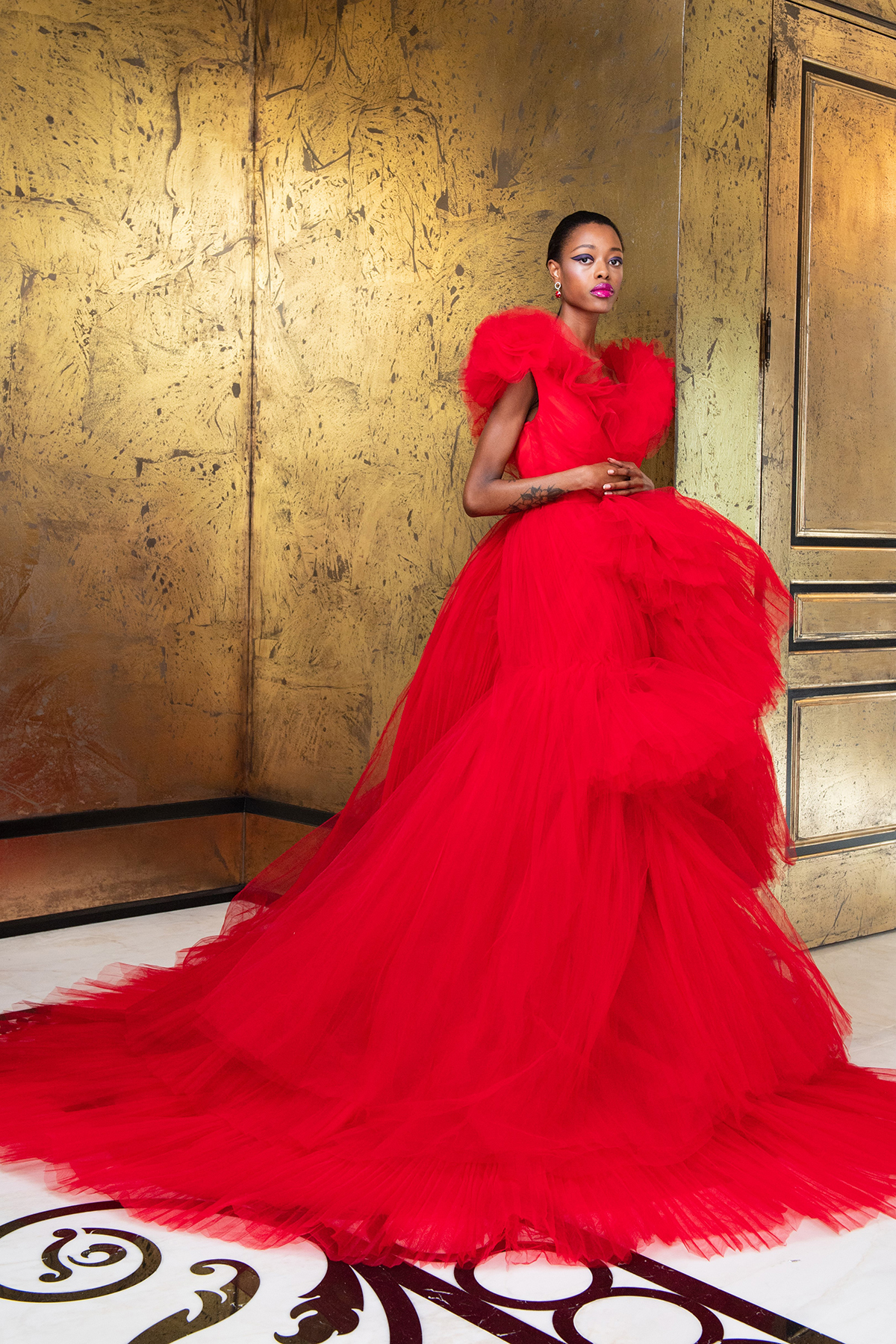 Red Prom Dresses Tiered Ruffles V Neck Evening Party Dress Short Sleeve Tulle Gowns Custom Made