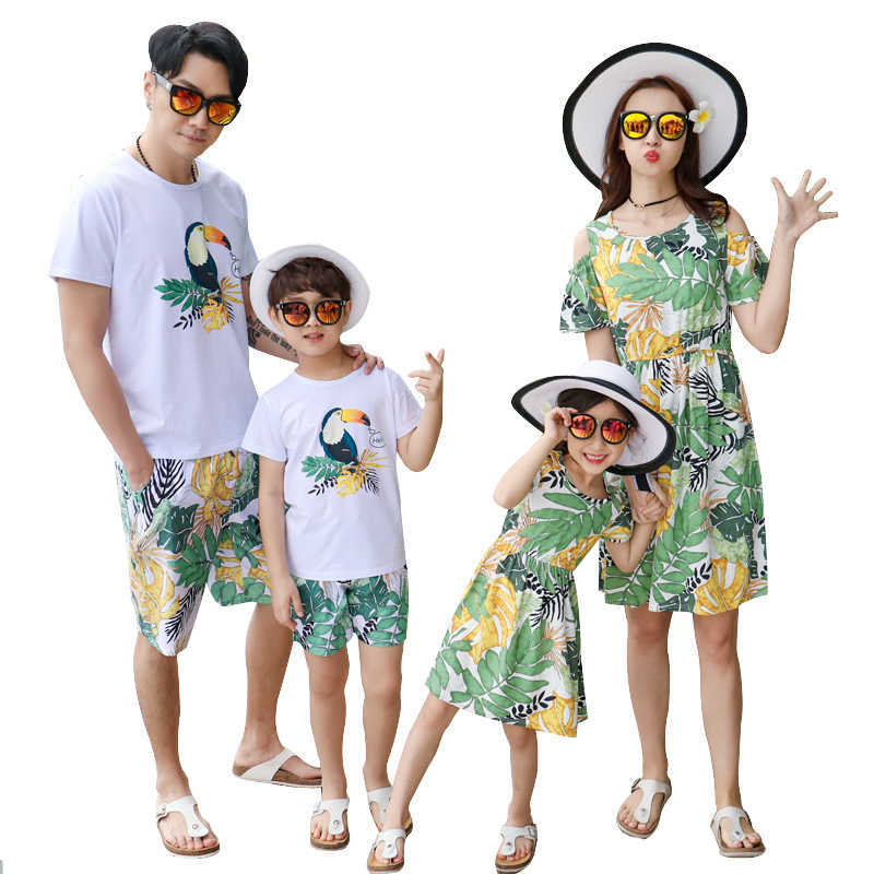 Family Matching Outfits Mother Daughter Dresses Family Matching Outfits Summer Style Beach Holiday Family Clothing Father Son T-Shirt Shorts clothes R