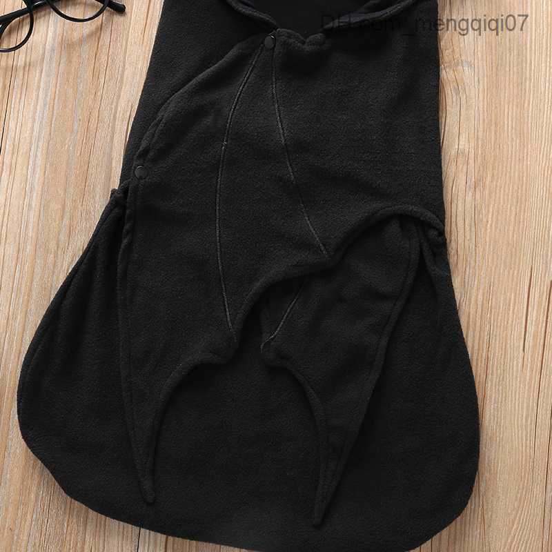 Pajamas Newborn Halloween Bat Sleeping Bag Solid Hooded Baby Warm Shockproof Comfortable Halloween Clothing Z230810