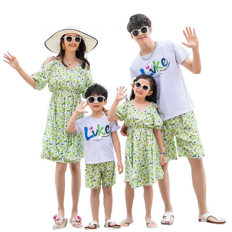Family Matching Outfits Family Matching Outfits Summer Beach Mum Daughter Floral Dresses Dad Son T-shirt+Shorts Couple Clothing Holiday R230810