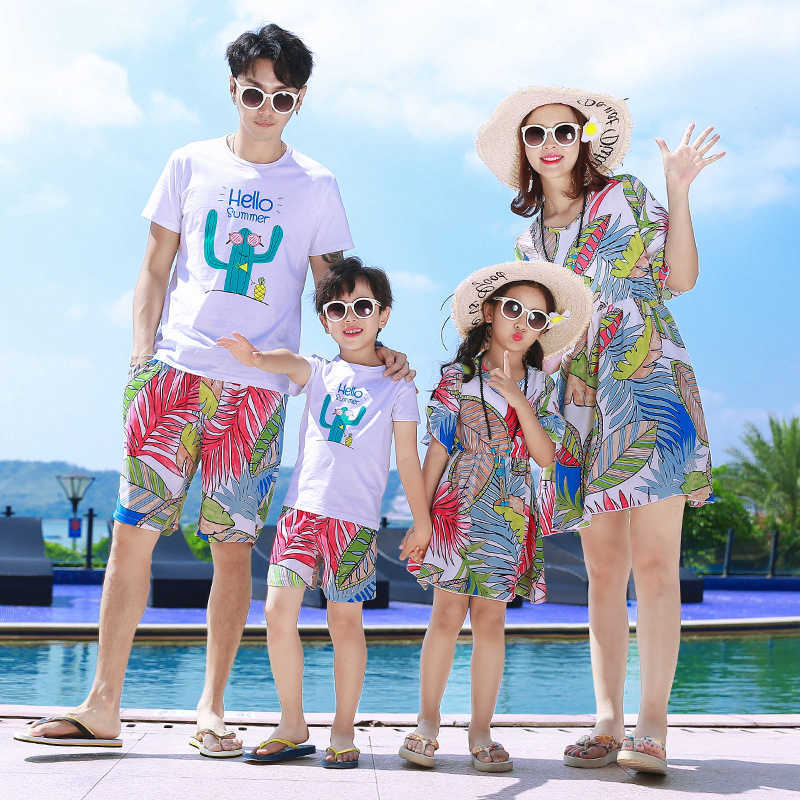Family Matching Outfits Family Look Mother Daughter Summer Beach Dresses Holiday Family Matching Outfits Cotton T-shirts Matching Couple Outfits R2308