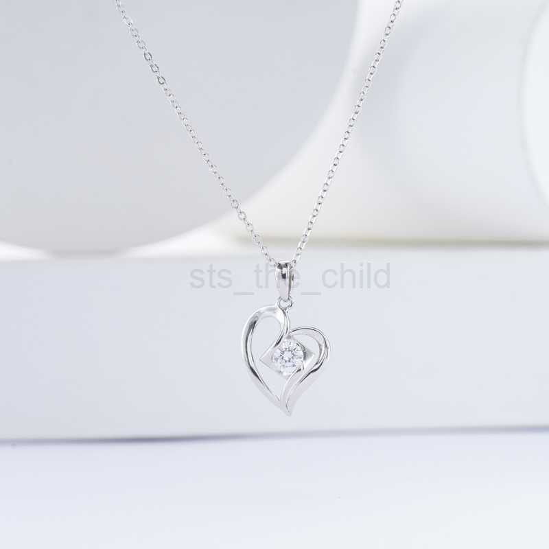 Pendant Necklaces 925 Love Shape Neckalce Anniversary Marry Me O-Chain Size 16mm Different Style Gift for Girlfriend Zirconia CZ Sterling Silver