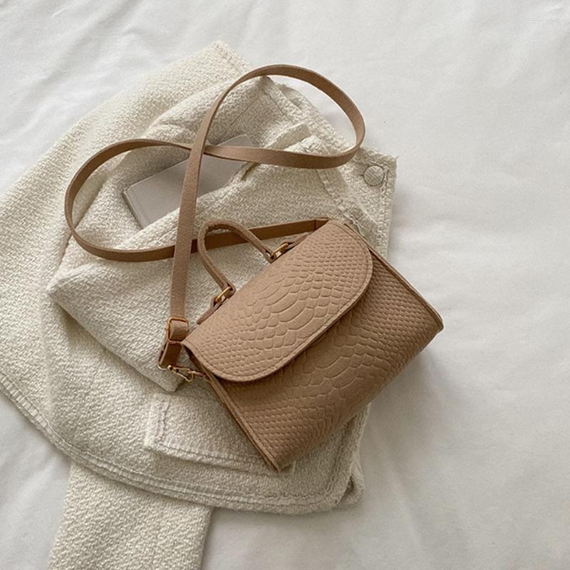 Free Shipping Evening Bags 2024 Trend Handbags Ladies Retro Designer Square Crossbody Female Totes Shoulder For Women Tote Designer Bag Luxury Bag Tot