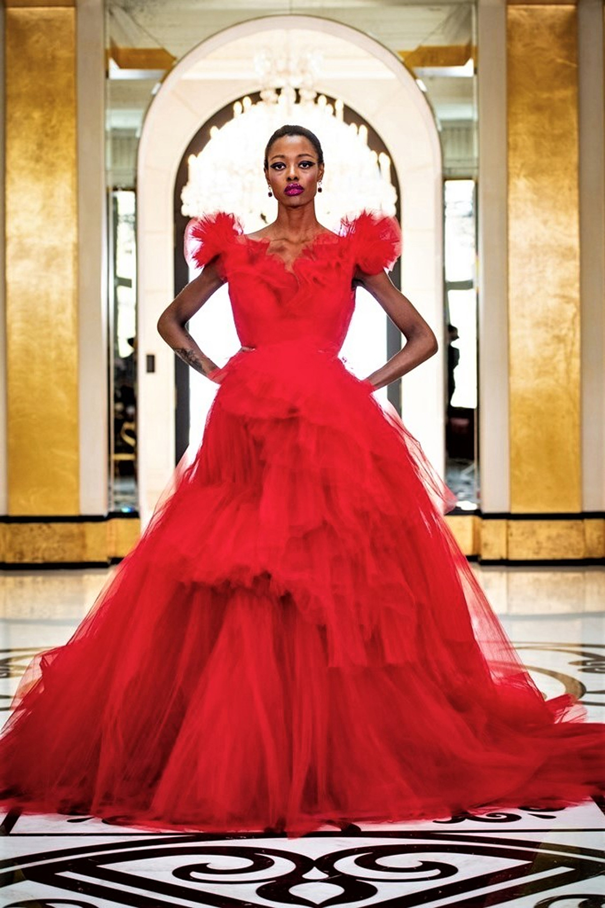 Red Prom Dresses Tiered Ruffles V Neck Evening Party Dress Short Sleeve Tulle Gowns Custom Made