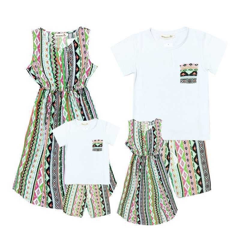 Family Matching Outfits Family Matching Outfits Summer Mom Daughter Vacation Beach Long Dress Father Son T-shirt Shorts Couple Lovers Clothing R230810
