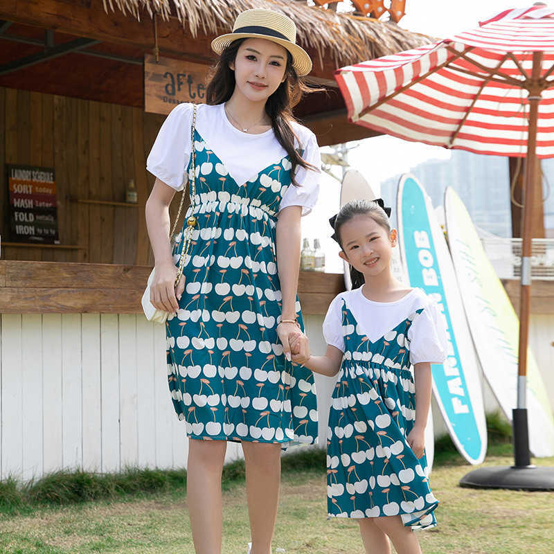 Family Matching Outfits Matching Family Outfits Summer Beach Mum Daughter Floral Chiffon Dress Mother Daughter Dresses Mommy and Me Matching R230810