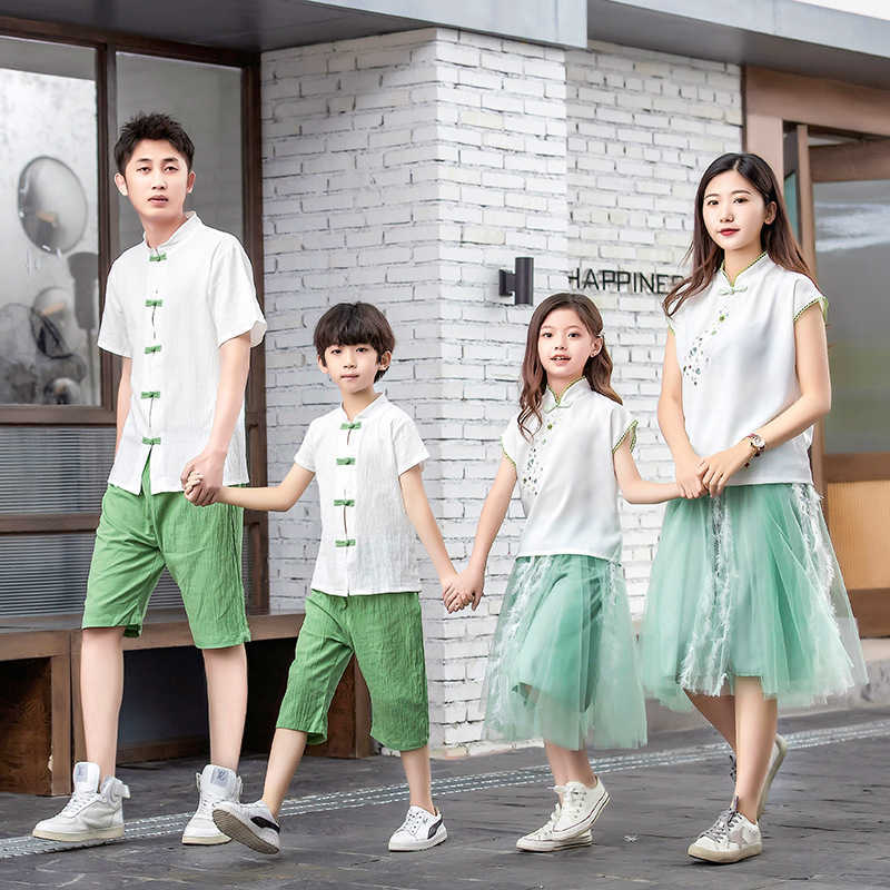 Family Matching Outfits Summer Family Outfits Mum Daughter Dresses Dad Son Cotton Shirt Shorts Holiday Couple Lovers Matching Clothes Family Look R230
