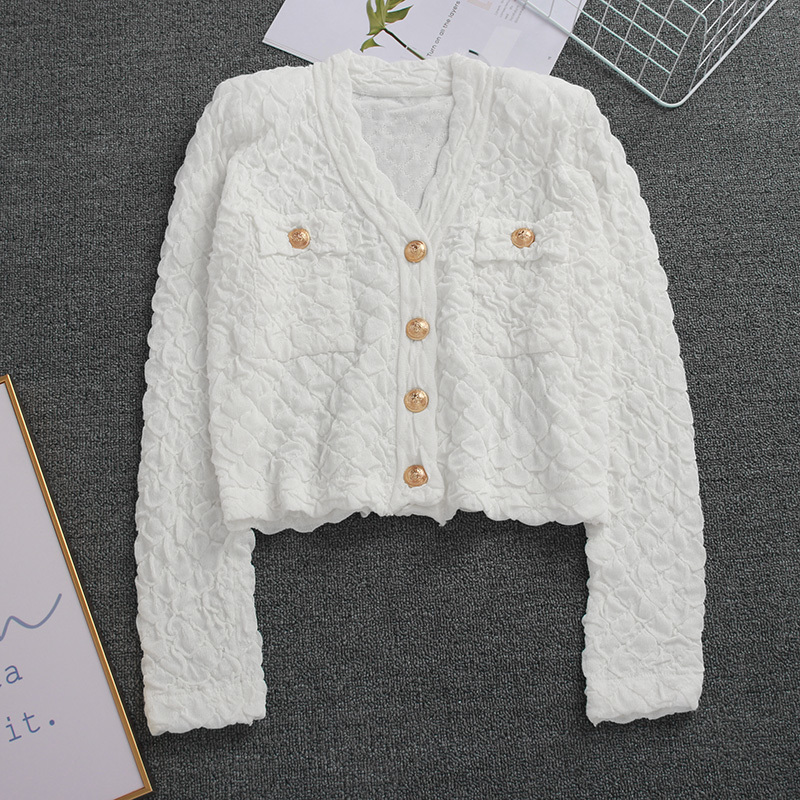 Women's Knits Tees High Quality Women Fashion Spring Elegant Ladies Temperament Metal Buckle V-Neck Long-Sleeved Knitted Cardigan Top 230810