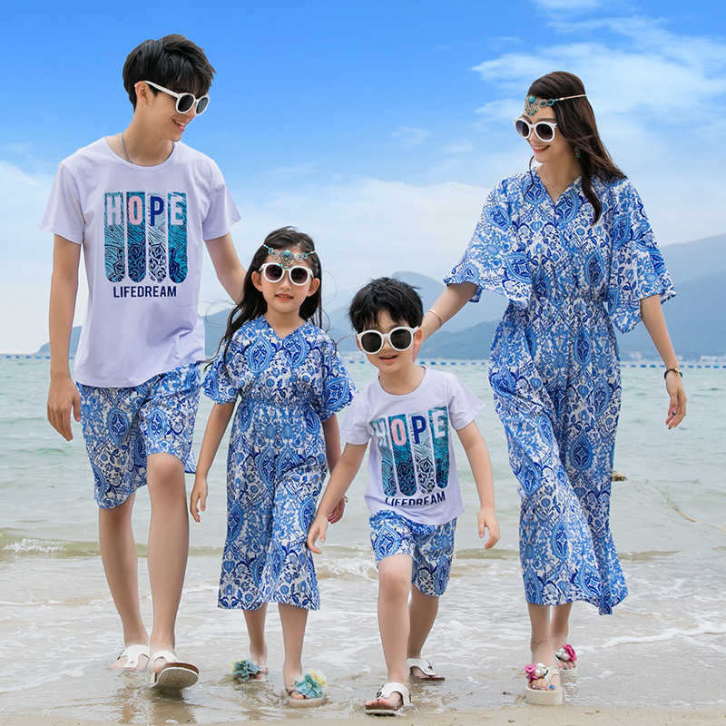 Family Matching Outfits Family Matching Outfits Summer Beach Mum Daughter One-piece Suit Dad Son T-shirt+Shorts Couple Clothes R230810