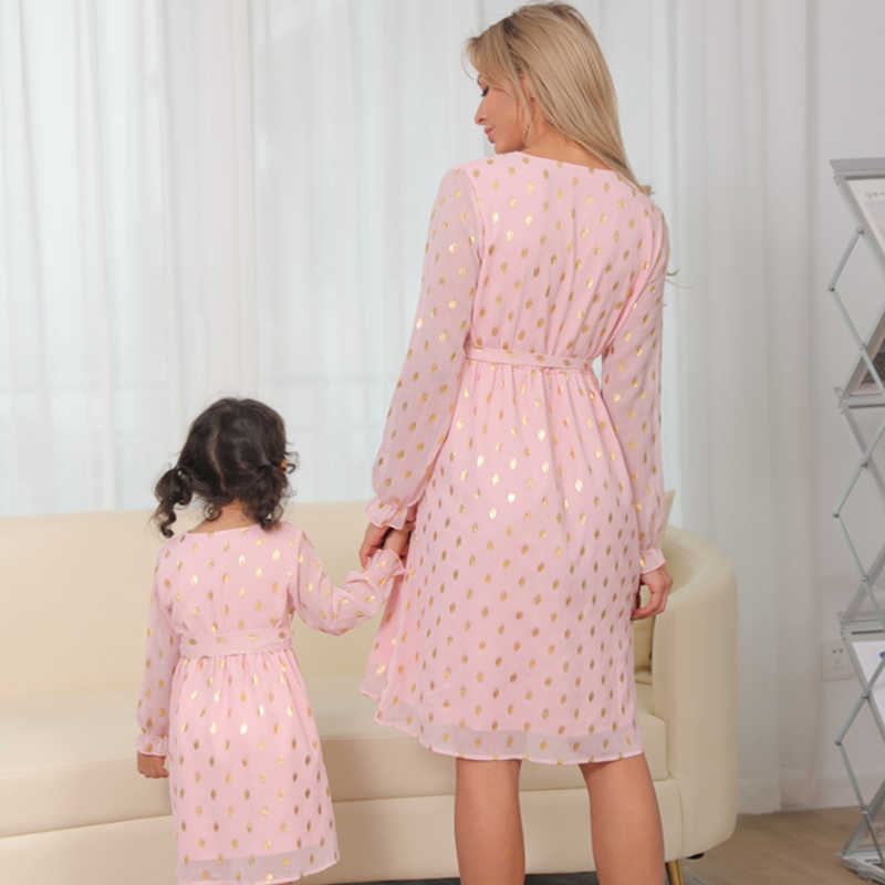 Family Matching Outfits Matching Mother Daughter Clothes Spring Autumn Mommy and Me Dress Chiffon Matching Family Outfits Women Kids Baby Girl Dress R