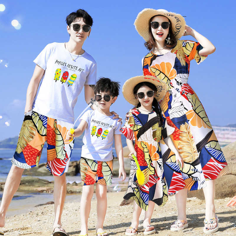 Family Matching Outfits Summer Matching Family Outfits Mommy and Me Matching Beach Dresses Dad Son Cotton T-shirts+Shorts Matching Couple Outfits R230