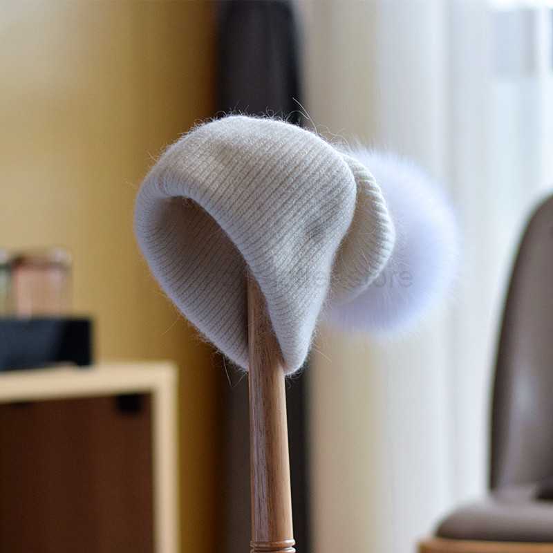 Beanie/Skull Caps Winter Real FOX Fur Pom Knitted Beanies For Women Fashion Mink Warm pompoms Natural Beanies Female Three Fold Thick Hats