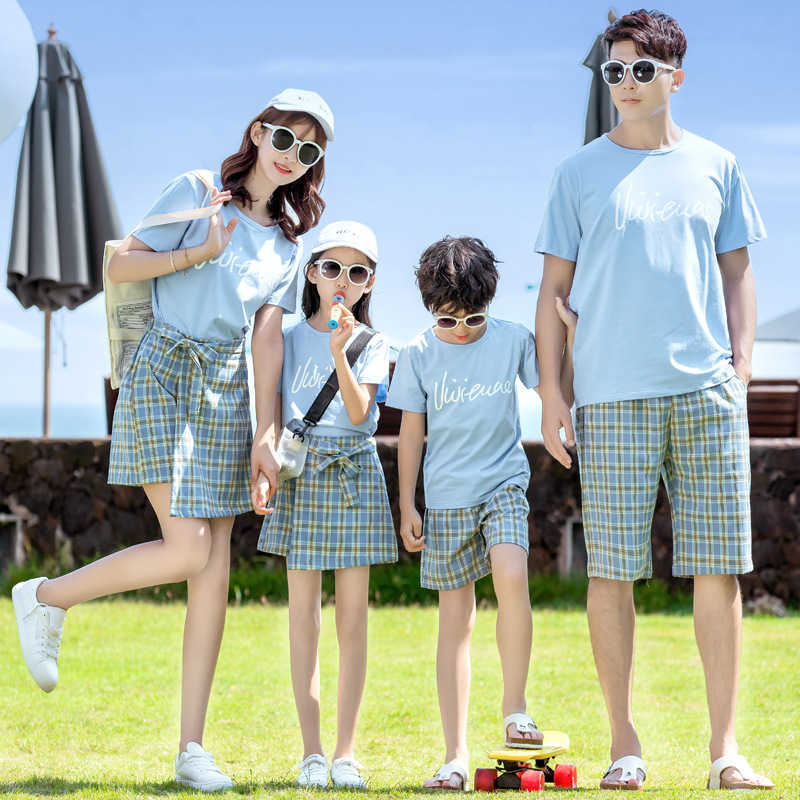 Family Matching Outfits Family Matching Outfits Summer Mum Daughter Dresses Dad and Son Matching T-shirts with Shorts Holiday Matching Couple Outfits 