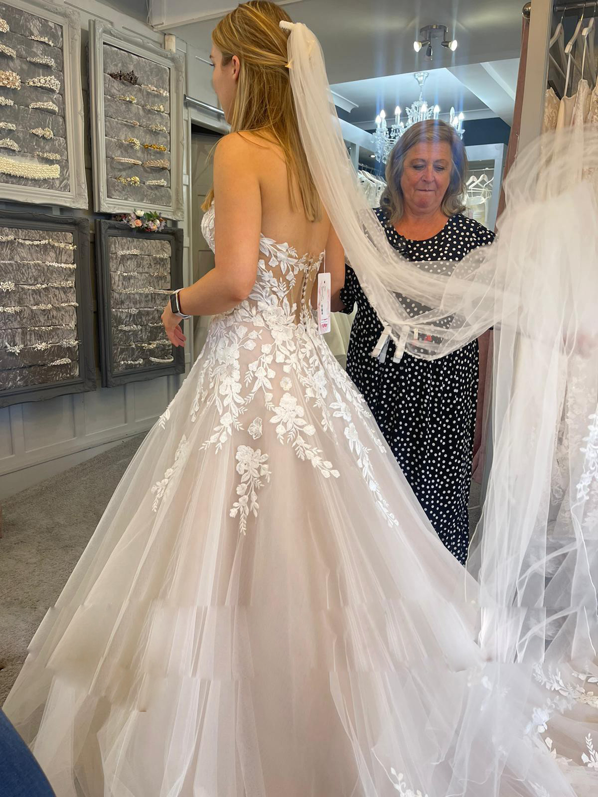Pastrol A Line Wedding Dresses Sweetheart Lace Appliques Bridal Gown Sweep Train Plus Size Vestidos De Novia Custom Made